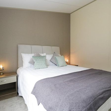Hill View, Lilac Lodge แวร์แรม ภายนอก รูปภาพ