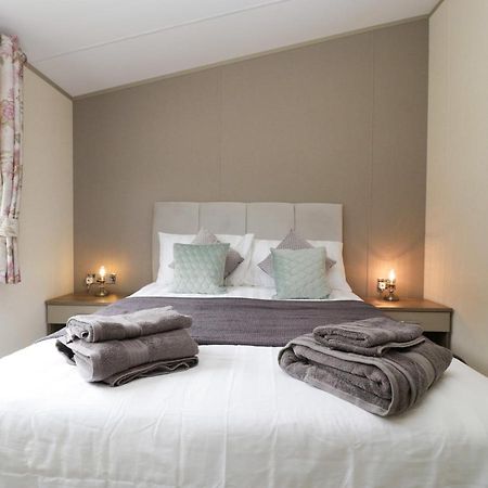 Hill View, Lilac Lodge แวร์แรม ภายนอก รูปภาพ