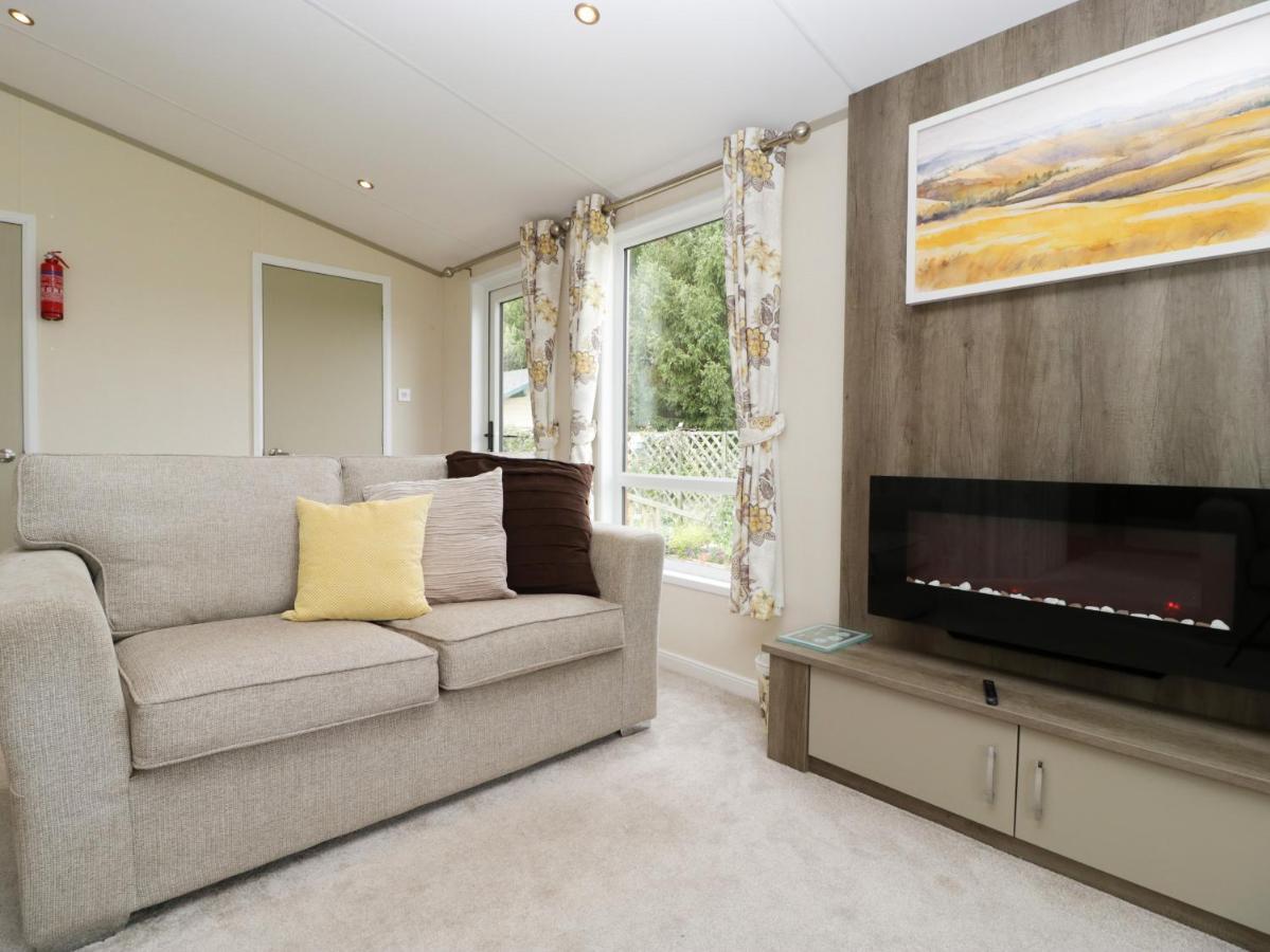 Hill View, Lilac Lodge แวร์แรม ภายนอก รูปภาพ