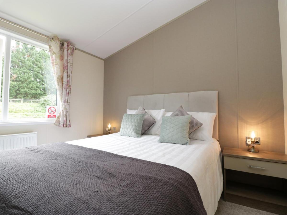 Hill View, Lilac Lodge แวร์แรม ภายนอก รูปภาพ