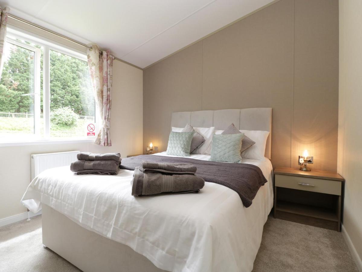 Hill View, Lilac Lodge แวร์แรม ภายนอก รูปภาพ