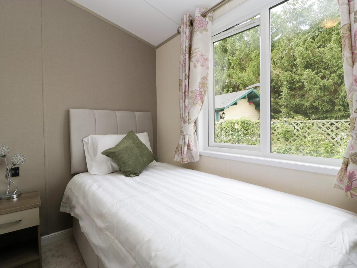 Hill View, Lilac Lodge แวร์แรม ภายนอก รูปภาพ